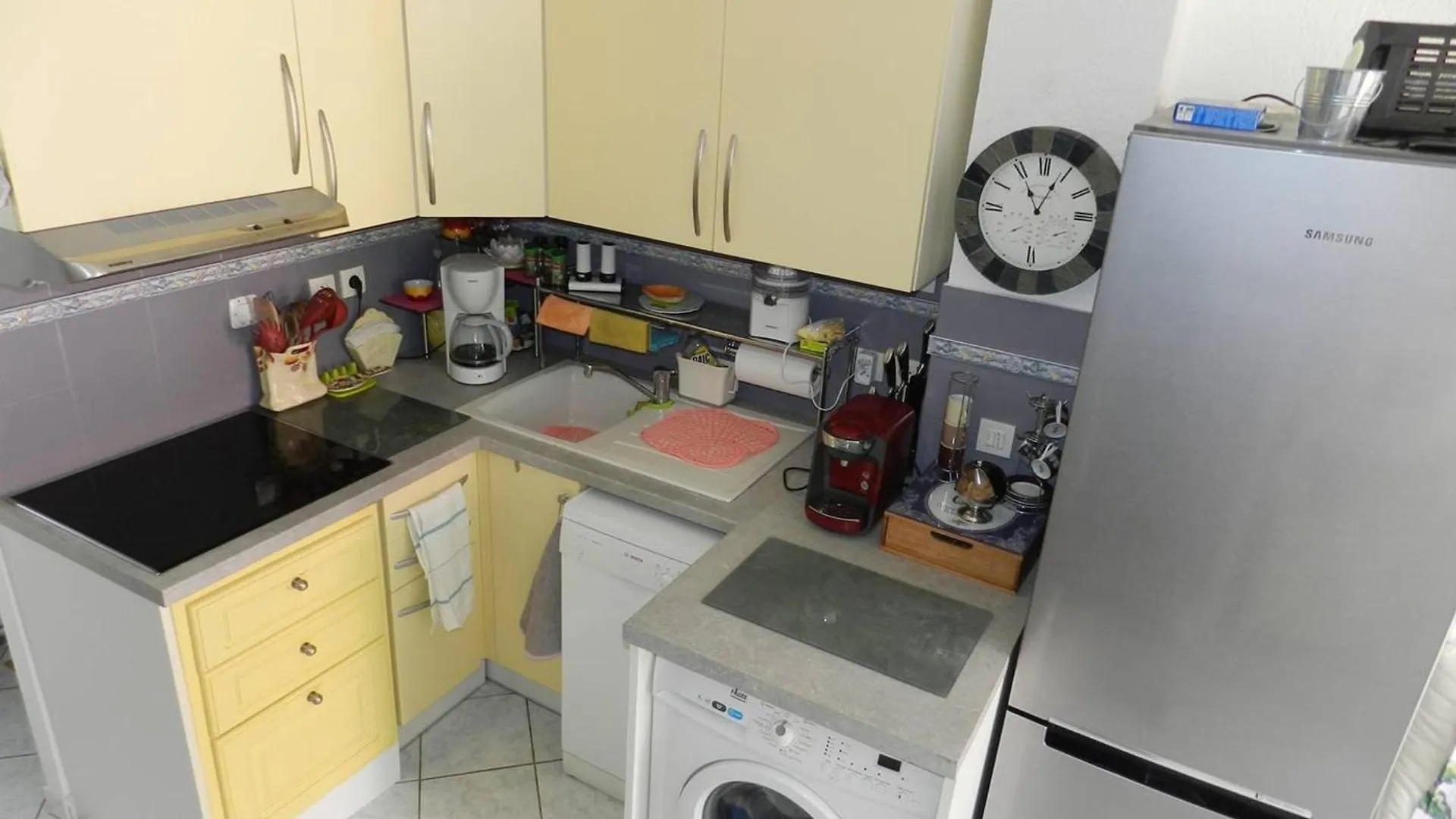 Duplex 3 Pieces Avec Piscine, 4 Couchages, Terrasse Et Parking Prive Au Lavandou - Fr-1-251-748 Le Lavandou 0*,  France