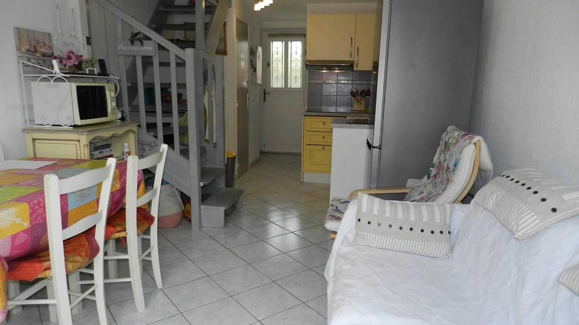 Duplex 3 Pieces Avec Piscine, 4 Couchages, Terrasse Et Parking Prive Au Lavandou - Fr-1-251-748 Le Lavandou 0*,