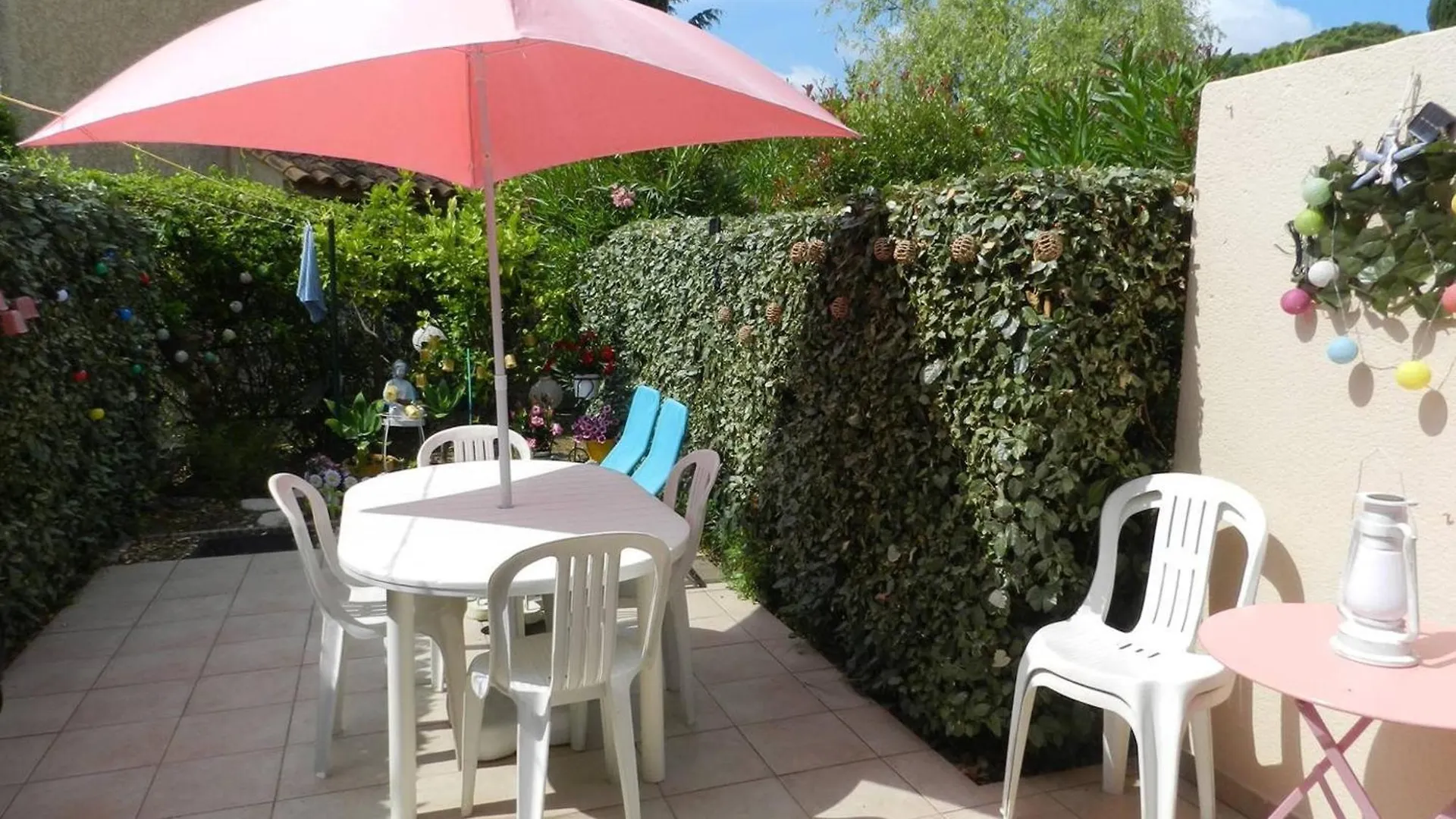Duplex 3 Pieces Avec Piscine, 4 Couchages, Terrasse Et Parking Prive Au Lavandou - Fr-1-251-748 Le Lavandou