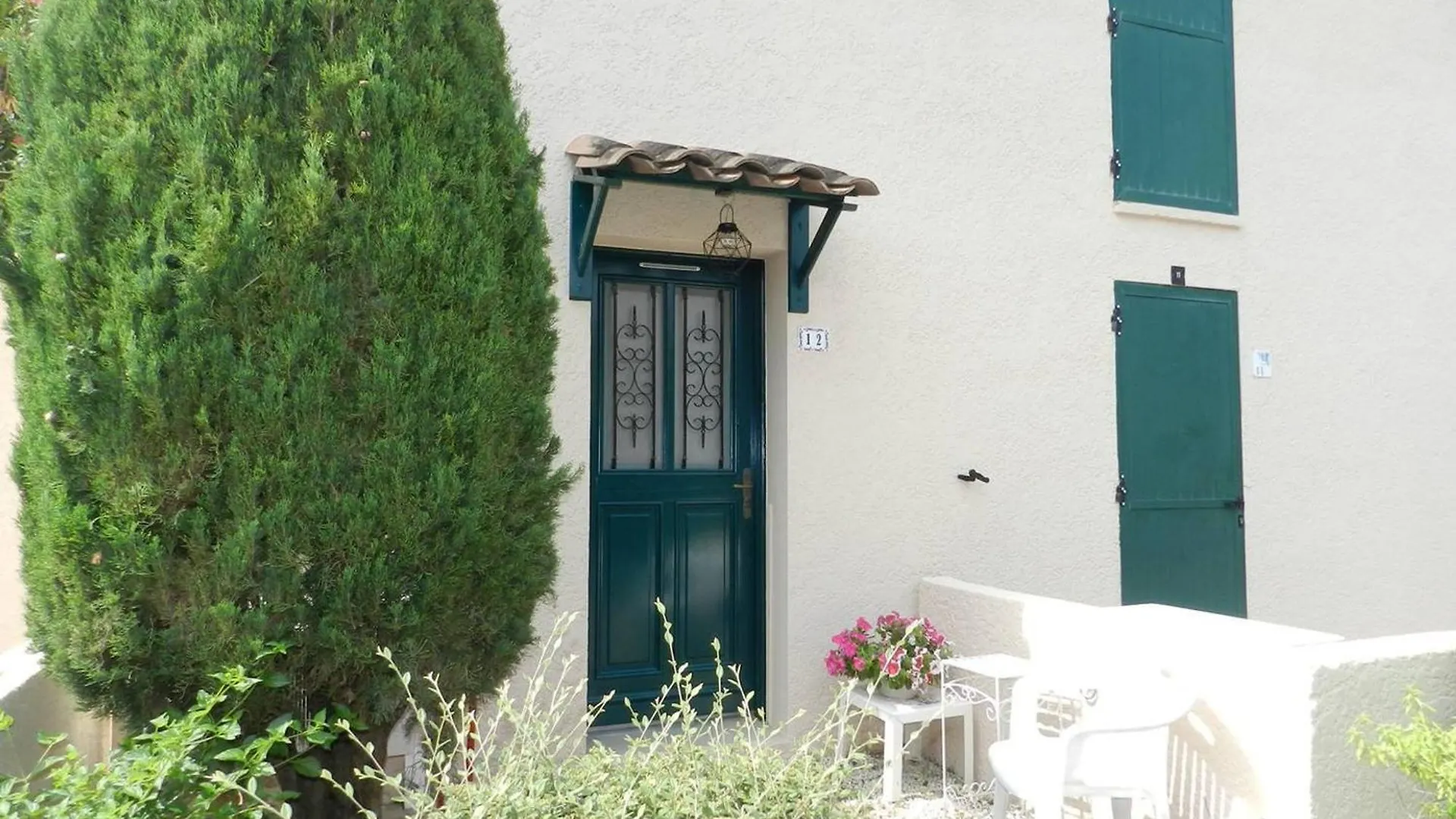 Duplex 3 Pieces Avec Piscine, 4 Couchages, Terrasse Et Parking Prive Au Lavandou - Fr-1-251-748 Le Lavandou